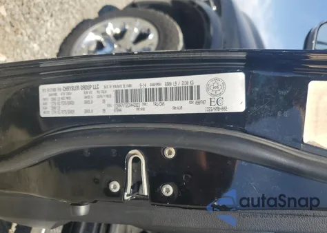 2014 Ram 1500 Laramie z USA, uszkodzony, nr VIN 1C6RR7VT2ES446923